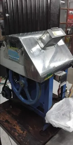 Moenda de cana Maqtron 722