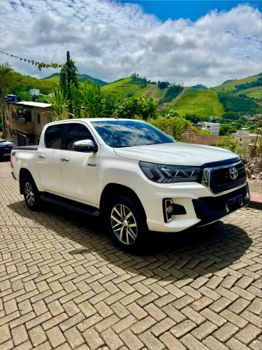 Toyota Hilux CD SRV 4X4 2.8 TDI Diesel Aut. 2020