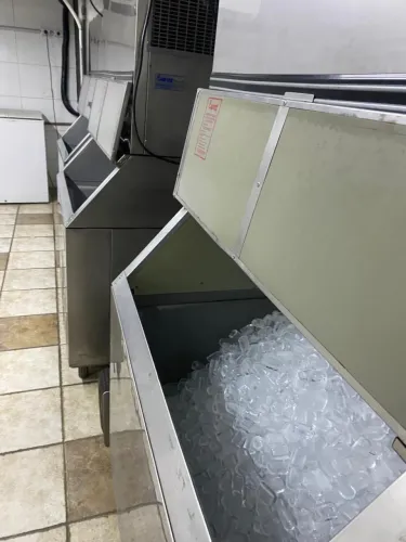 Máquina de Gelo Everest EGC-300