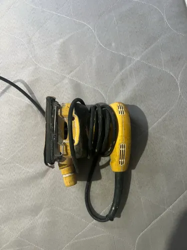 Lixadeira de parede roto-orbital DeWalt