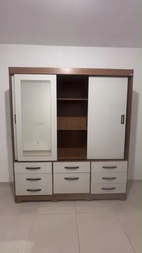 Vendo guarda-roupa de casal em perfeito estado