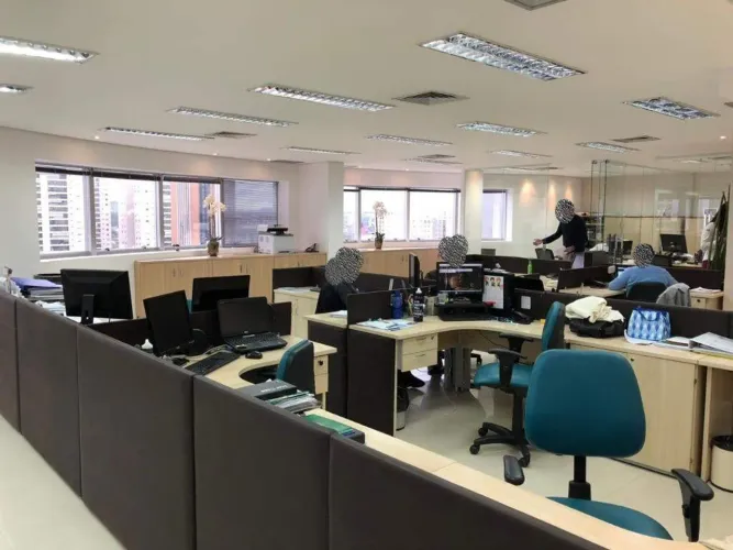 Conjunto Comercial no Jardim (Santo André)  212 m², 4 Salas, 4 Vagas, Ocupado e com Financ