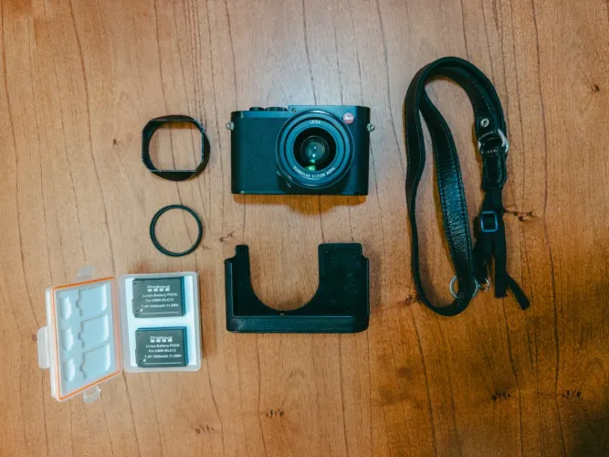 Leica Q Typ 116 Full Frame + Summilux 28mm f/1.7 + Acessórios