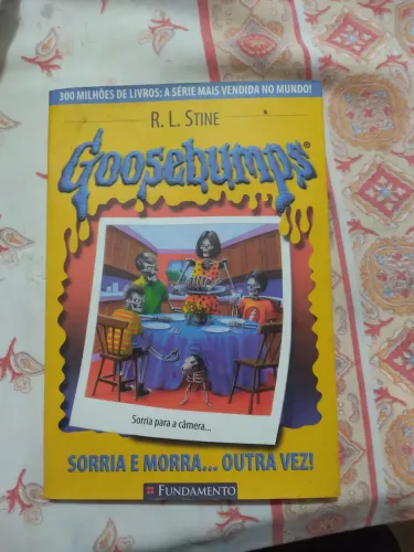Livro Goosebumps  sorria e morra original