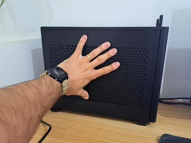 Mini PC 18L estilo Steam Machine