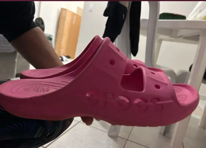 Crocs 39