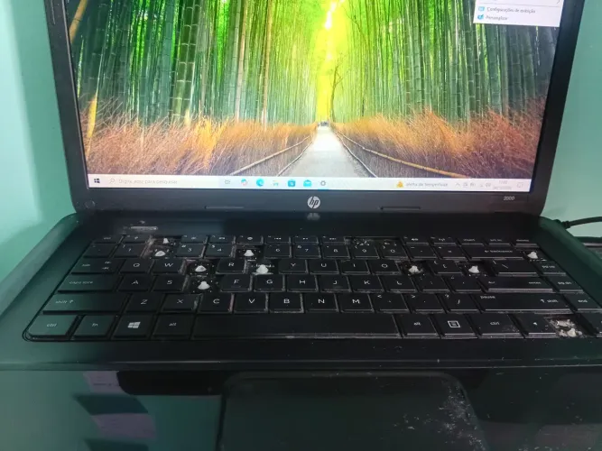 Notebook básico (troco por bicicleta)