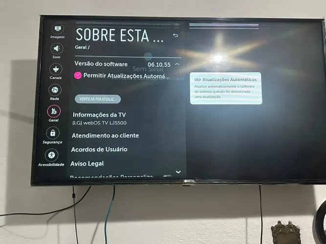 TV LG 55 Polegadas com tela piscando e linhas