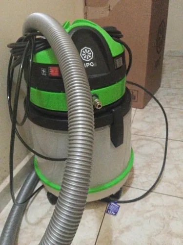 Lavadora/Aspiradora de Carpetes/Sofá/ Poltrona Marca IPC modelo P.LITE.