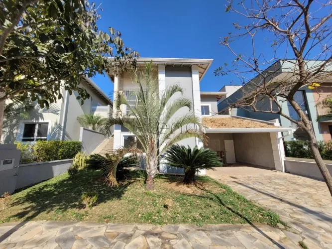 Casa à venda com 3 suítes no Condomínio Portal do Jequitibá, Valinhos. Localizado no bairr
