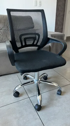 Cadeira rodinhas preta