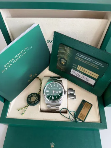 Rolex Oyster Perpetual Green 41mm - 2026 - Completo 