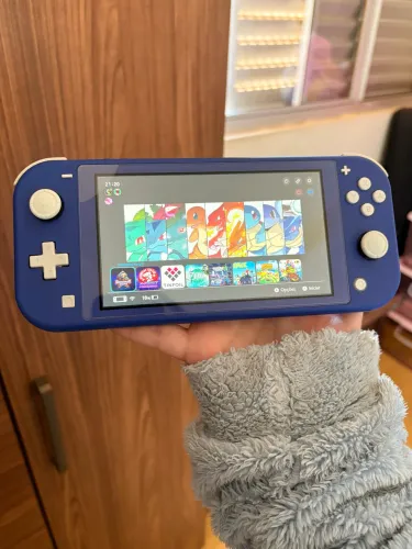 Nintendo Switch Lite Desbloqueado + Amiibo Cards