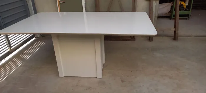 Mesa de jantar grande 