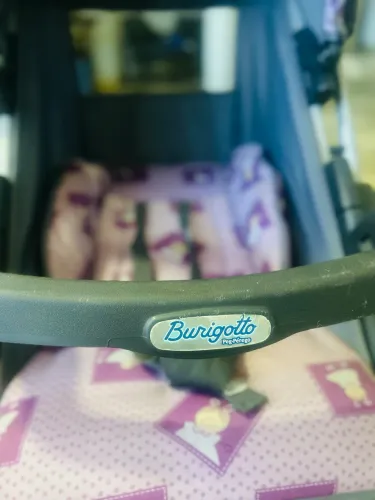 Carrinho de Bebê Burigotto Menina - Conservado e Pronto para Uso
