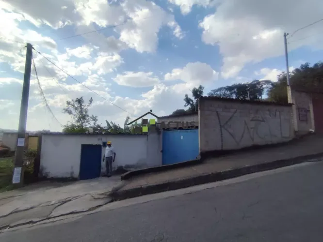 Casa para venda, 2 quarto(s), Petrópolis (barreiro), Belo Horizonte