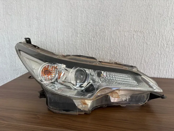 Farol Sw4 2016 em diante impecável 