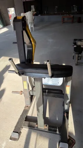 Máquina de glúteo impulse