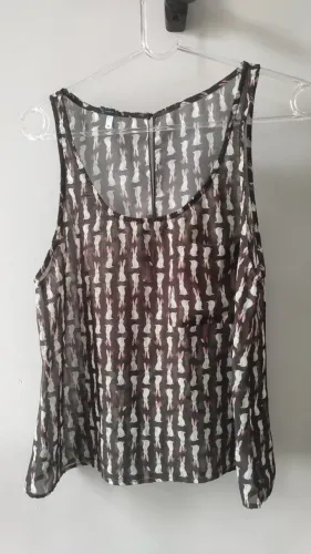 Blusa Regata Feminina Estampa de Coelhinho com Bolso