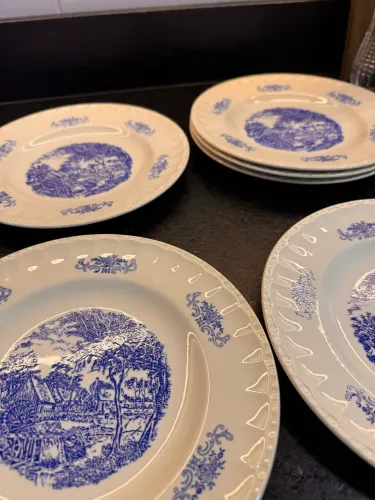 6 pratos de sobremesa em opalina