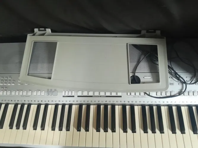 Teclado yamaha psr s900 barato, novinho