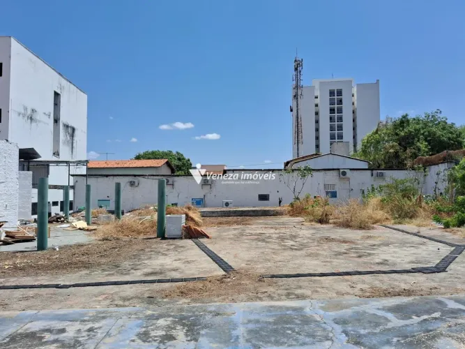 Terreno no Bairro Cabral para aluguel