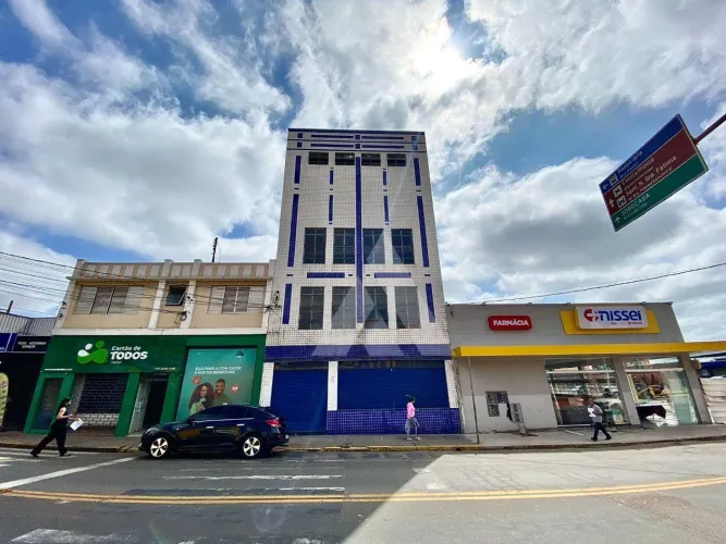 Prédio, 961 m² - venda por R$ 2.499.800,00 ou aluguel por R$ 15.000,00/mês - Centro - Tatu