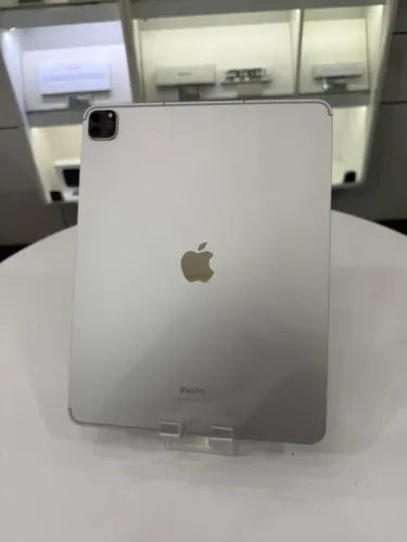 iPad Pro 6ª Geração 12.9" M2 512GB - Wi Fi + 5G - Magic Keyboard - Seminovo