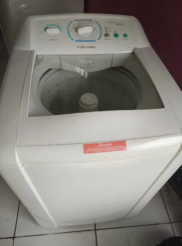 Vende-se Máquina de lavar Electrolux 12 kg com 3 meses de garantia