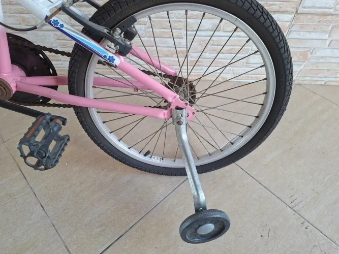 Bicicleta Menina Rosa e Branca!!! Novinha!!!
