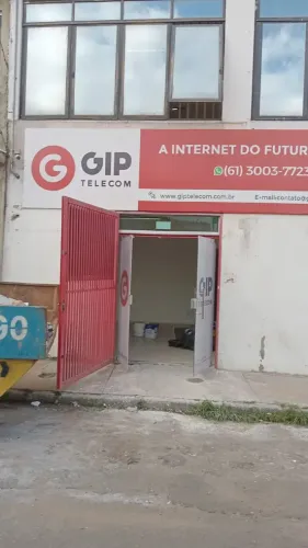 LOJA / SALA QN 204 SAMAMBAIA