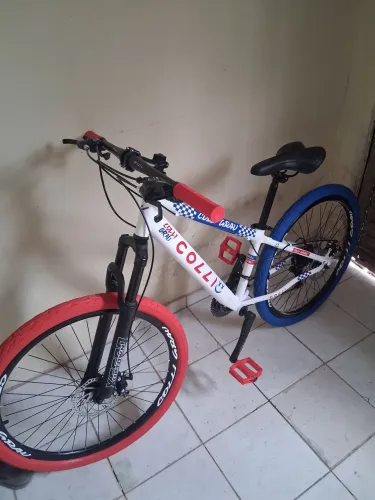 Vendo bicicleta baike nova