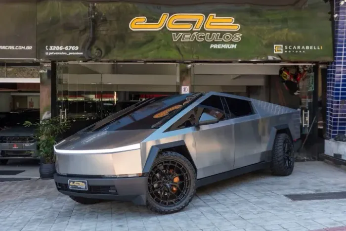 Tesla Cybertruck Foundation 2024