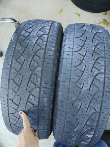 Pneu da Pirelli 215/60 R17 usado