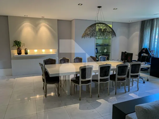 Apartamento com 4 suítes em Higienópolis