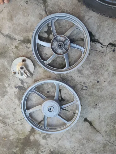 Roda de liga leve da biz 125