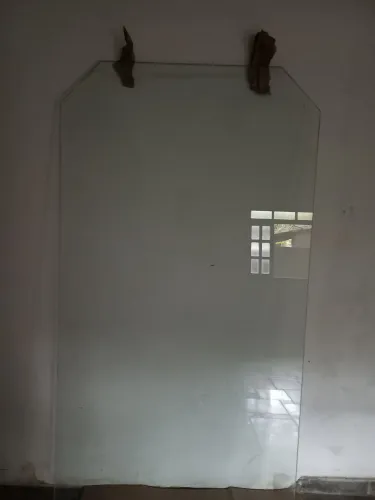 Mesa de jantar de vidro
