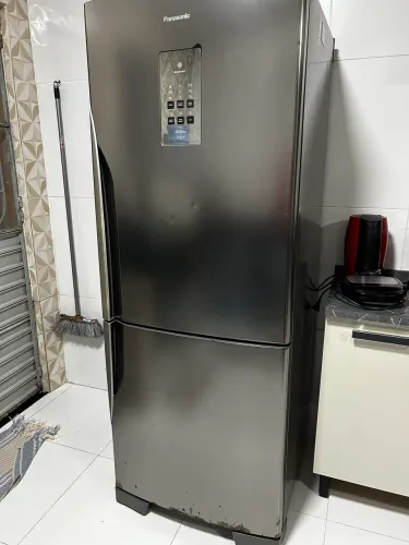 Vende-se geladeira seminova