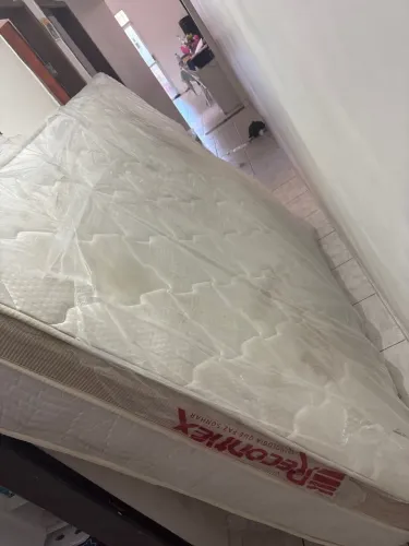 Vendo colchão casal Queen