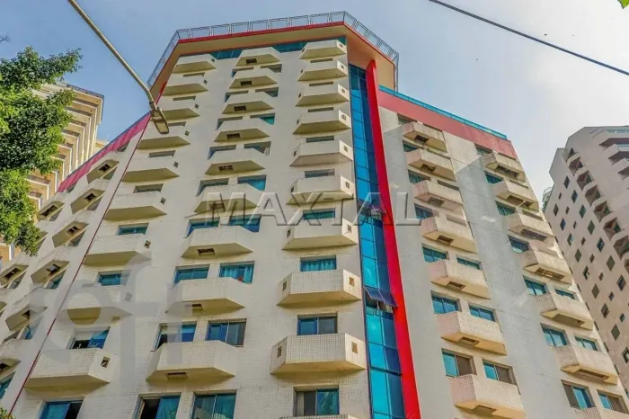 Apartamento em Santana, com três dormitórios, uma suíte, cozinha, dois banheiros, 2 vagas