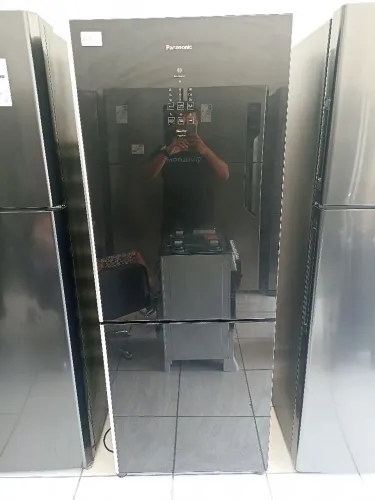 Geladeira de vidro Panasonic 220v nova nunca usada