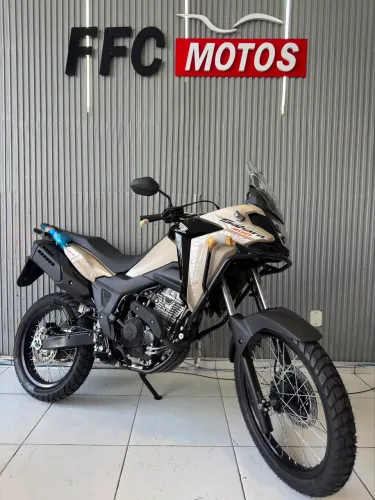 Sahara adventure ano 2026 zero km faço financiamento