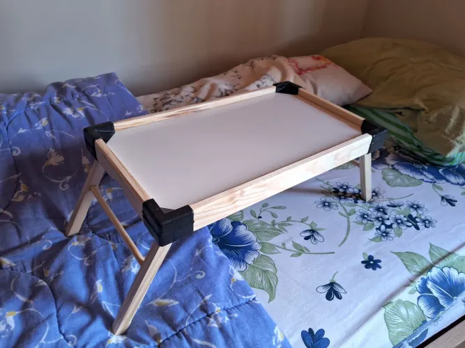 Mesinha de cama