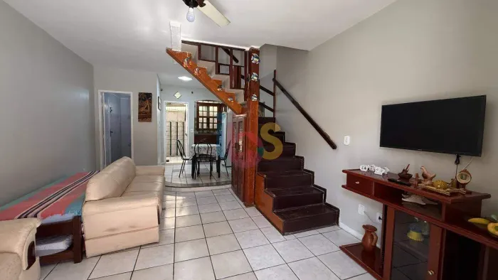 Duplex Mobiliado a 100 Metros da Praia de Taperapuã  Porto Seguro