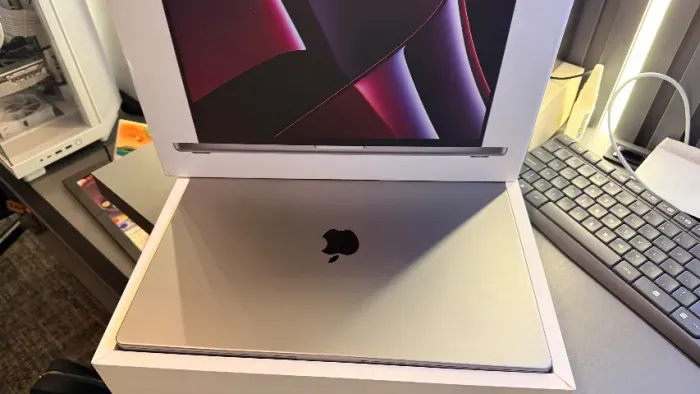 MacBook Pro 16 M2 Pro 16GB 512GB Como novo na caixa