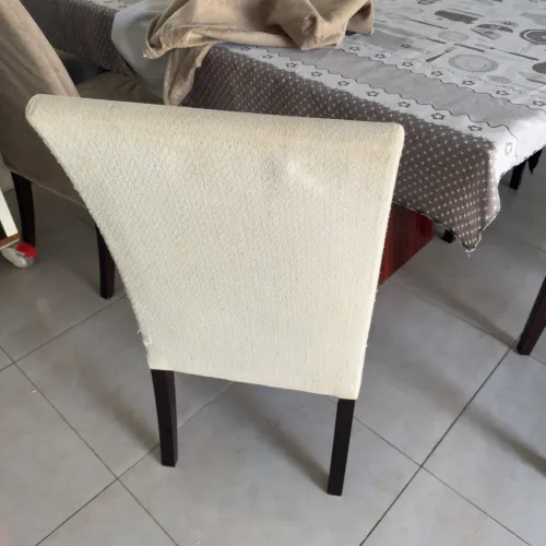 Mesa com 6 cadeiras vendo