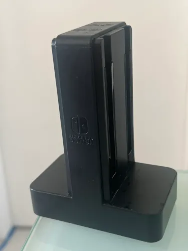 DECK CARREGADOR NINTENDO SWITCH CARREGA ATÉ 4 JOY CONS AO MESMO TEMPO VIA USB
