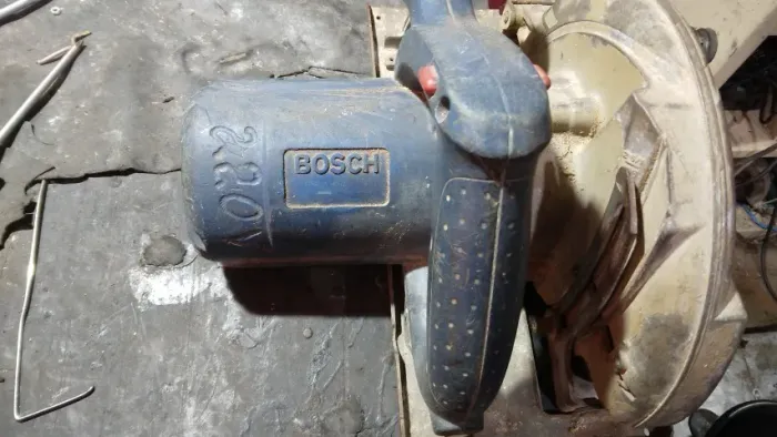 Serra circular bosch  220v 