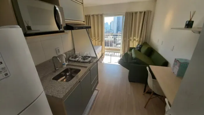 Apartamento na Liberdade com 27m² para locação, mobiliado, próximo ao Metrô Liberdade