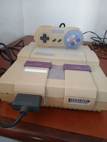 Vídeo game antigo super Nintendo funcionando